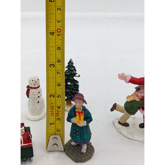 Lemax Christmas Figurines Hugging Santa Claus Tree - Picture 11 of 12